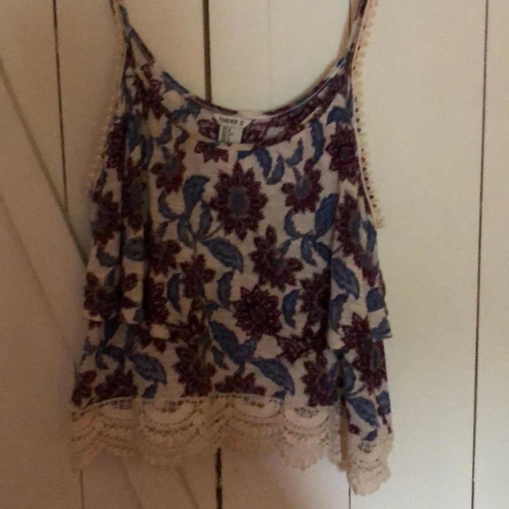 Floral lace detail cropped tank top